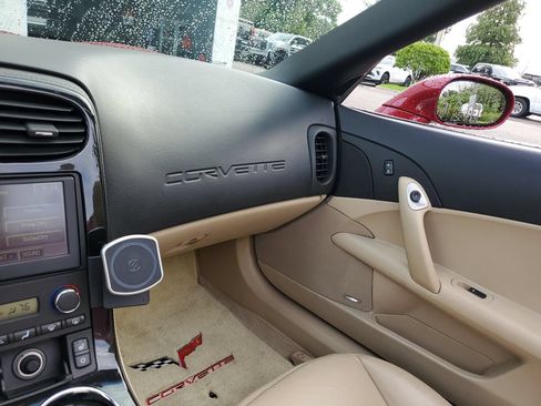 Used 2008 Chevrolet Corvette Convertible w/ Preferred Equipment Group RWD image 16