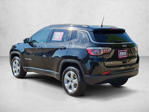 Used 2019 Jeep Compass Latitude w/ Cold Weather Group AWD/4WD image 7