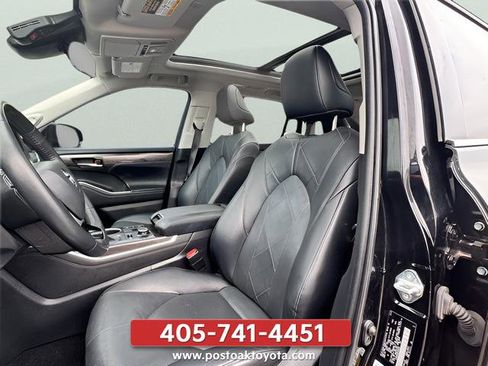 Used 2023 Toyota Highlander Platinum AWD/4WD image 18