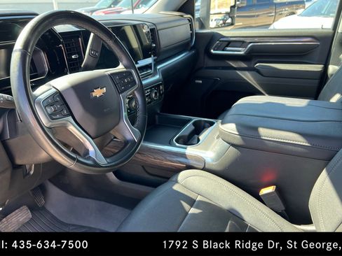 Used 2024 Chevrolet Silverado 3500 LTZ w/ LTZ Convenience Package image 15