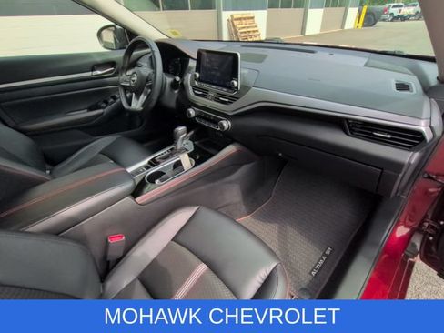 Used 2024 Nissan Altima 2.5 SR AWD/4WD image 28