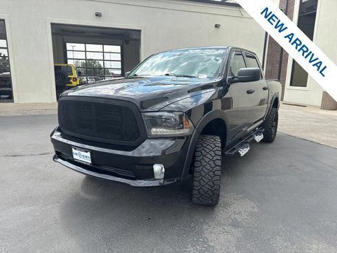 Used 2015 RAM 1500 Express AWD/4WD image 3
