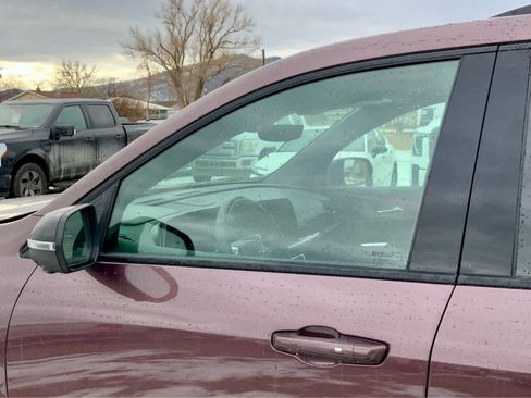 New 2026 Chevrolet Traverse RS image 12