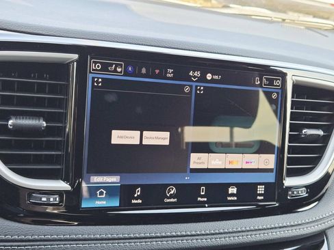 New 2026 Chrysler Pacifica Select FWD image 23
