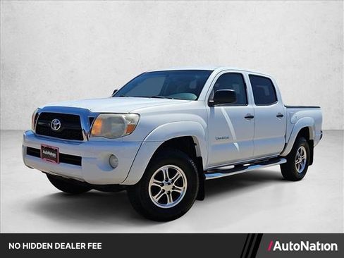 Used 2011 Toyota Tacoma PreRunner w/ SR5 Pkg #2 RWD image 1