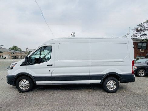 Used 2023 Ford Transit 250 Medium Roof AWD w/ Load Area Protection Package image 6