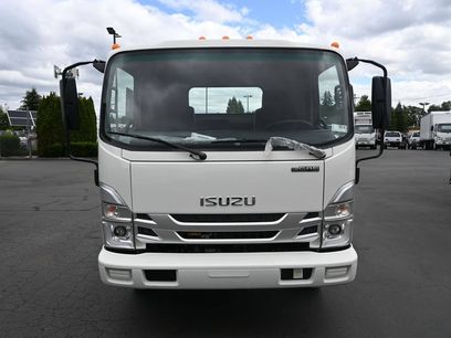 New 2025 Isuzu NPR