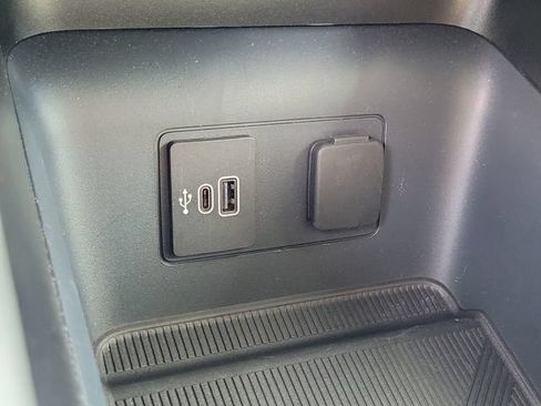 Used 2026 Ford Explorer Active RWD image 11