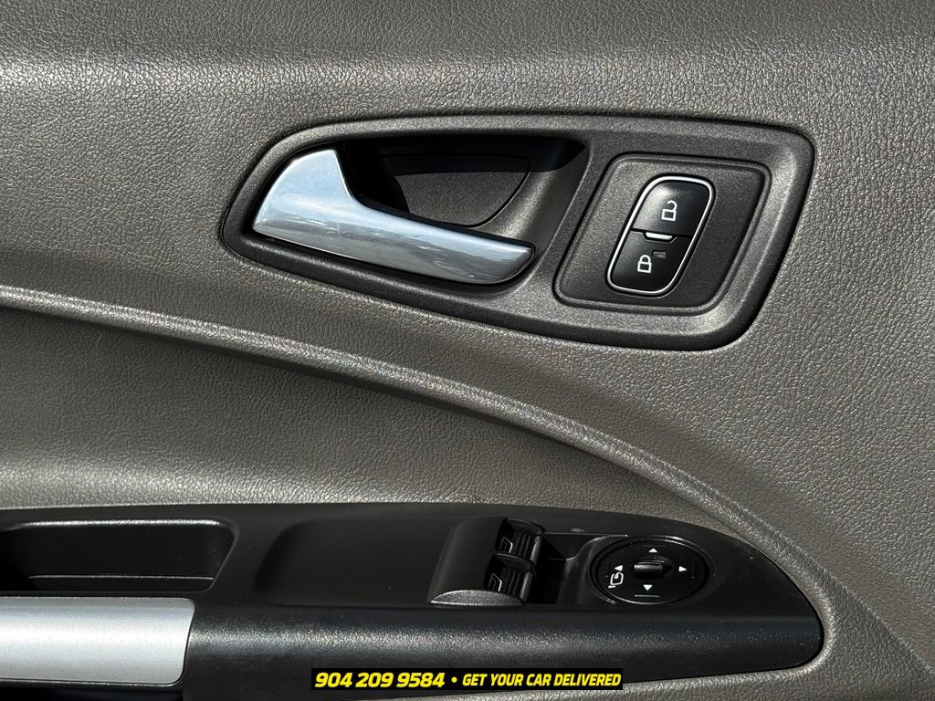 Used 2022 Ford Transit Connect XLT FWD image 17