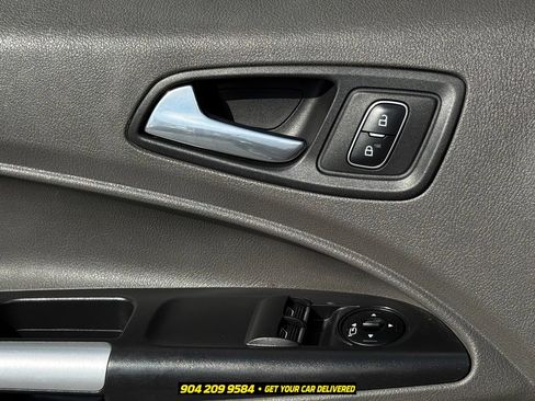 Used 2022 Ford Transit Connect XLT FWD image 17