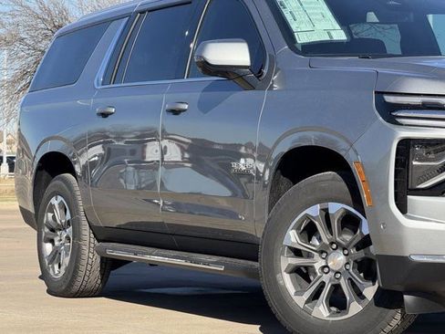 New 2026 Chevrolet Suburban LT w/ Comfort Package image 3