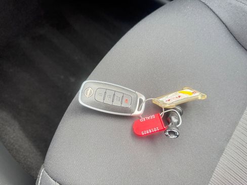 Used 2025 Nissan Sentra SV image 22