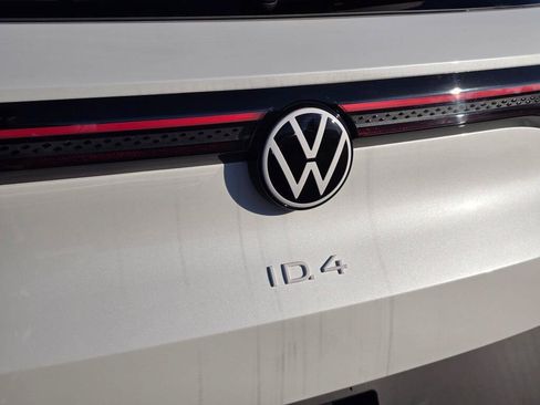 New 2026 Volkswagen ID.4 Pro AWD/4WD image 13