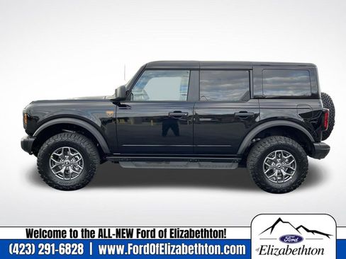 New 2025 Ford Bronco Badlands image 7
