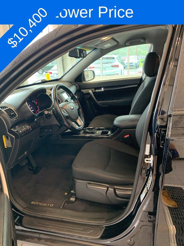 Used 2014 Kia Sorento LX AWD/4WD image 3