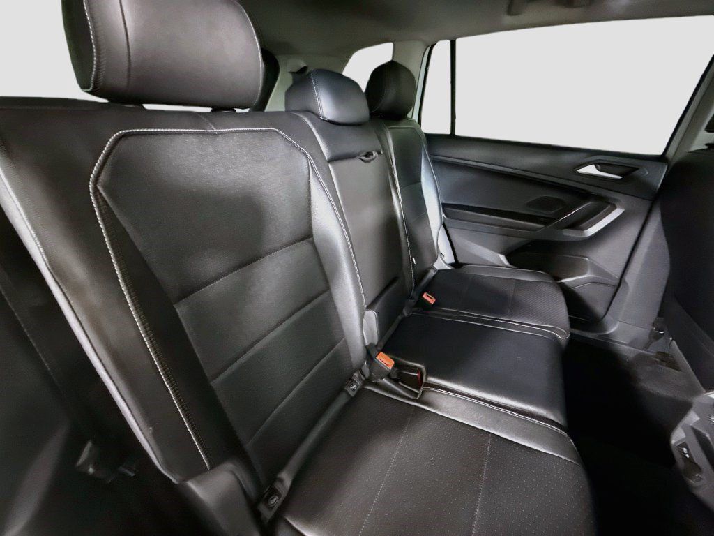 Used 2021 Volkswagen Tiguan SE AWD/4WD image 26