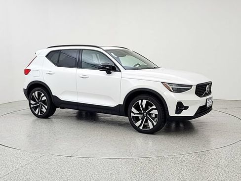 New 2026 Volvo XC40 B5 Ultra w/ Protection Package Premier AWD/4WD image 3