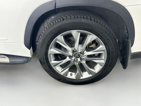 Used 2021 Toyota Highlander Limited AWD/4WD image 11