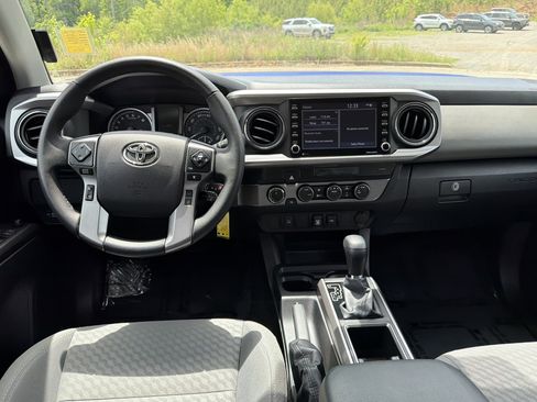 Used 2022 Toyota Tacoma SR5 AWD/4WD image 22