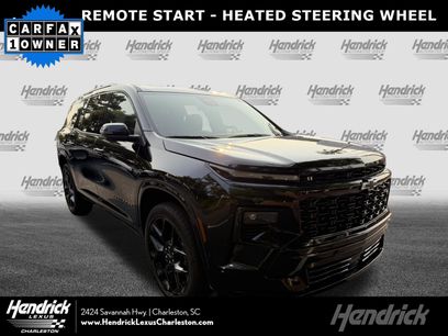 Used 2025 Chevrolet Traverse RS