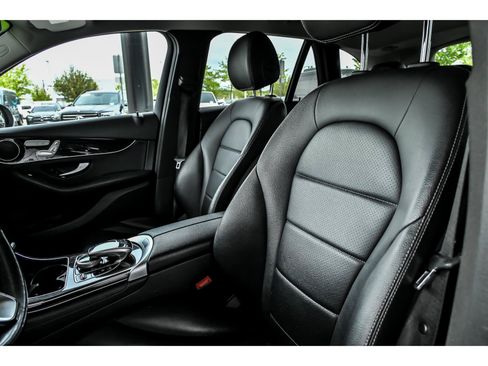 Used 2016 Mercedes-Benz GLC 300 4MATIC image 12