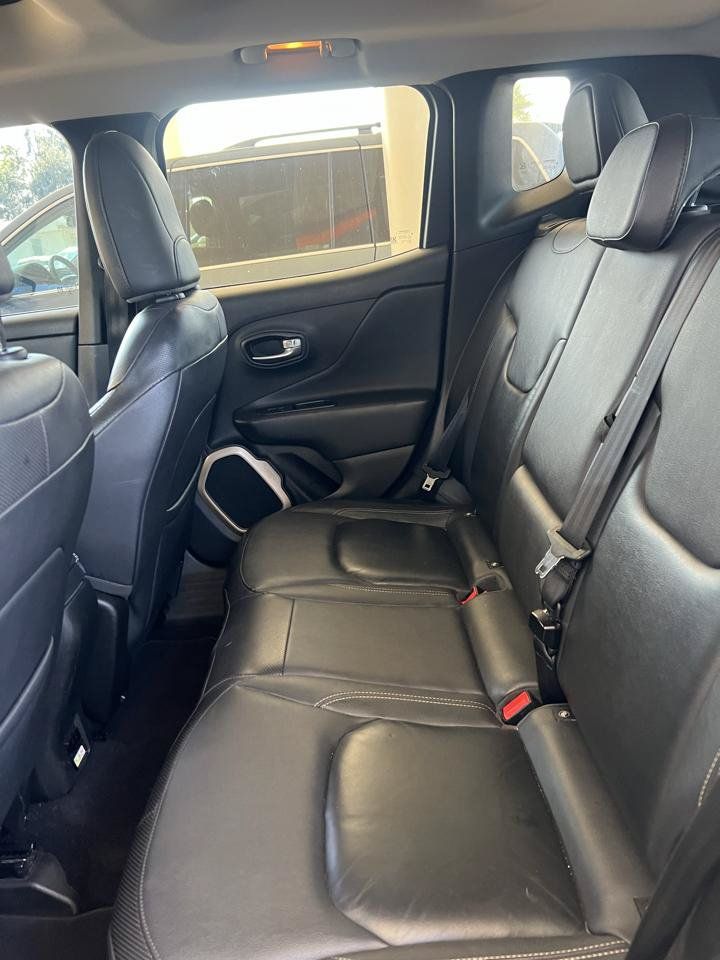 Used 2017 Jeep Renegade Limited FWD image 5
