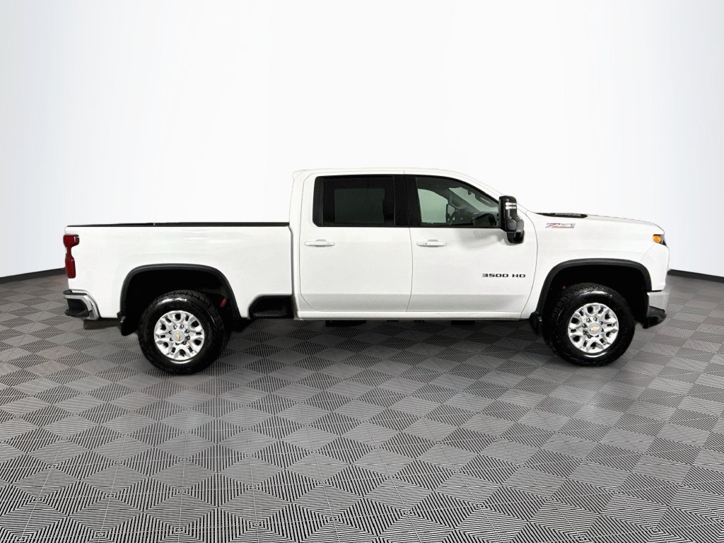 Used 2023 Chevrolet Silverado 3500 LT w/ Convenience Package AWD/4WD image 7