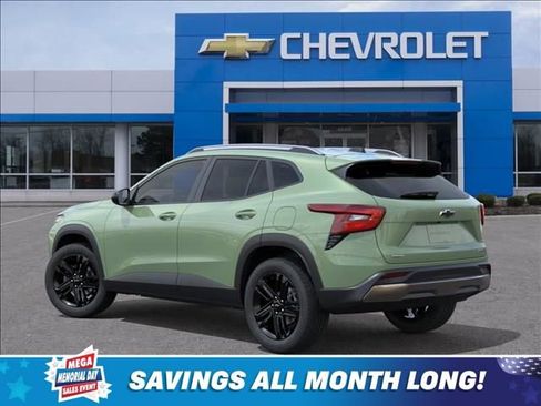 New 2026 Chevrolet Trax ACTIV w/ Sunroof Package FWD image 3