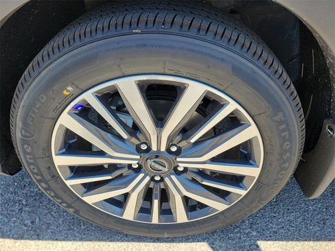 New 2024 Nissan Kicks SV image 14