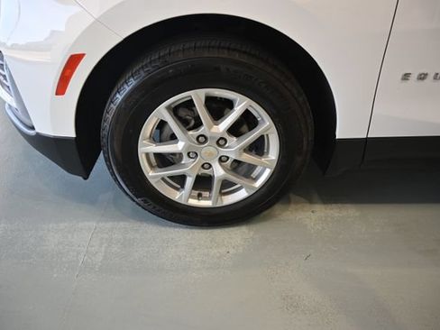 Used 2024 Chevrolet Equinox LT FWD image 29