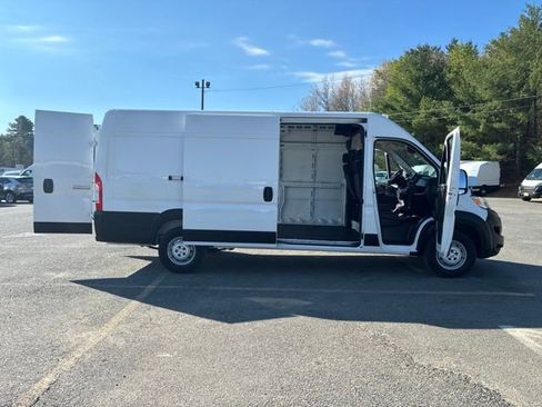 Used 2023 RAM ProMaster 3500 w/ Driver Convenience Group FWD image 10