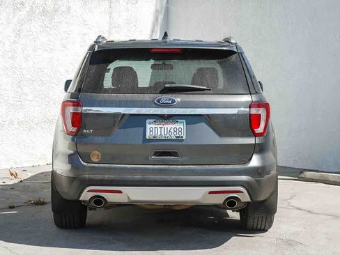 Used 2017 Ford Explorer XLT w/ Equipment Group 202A FWD image 5