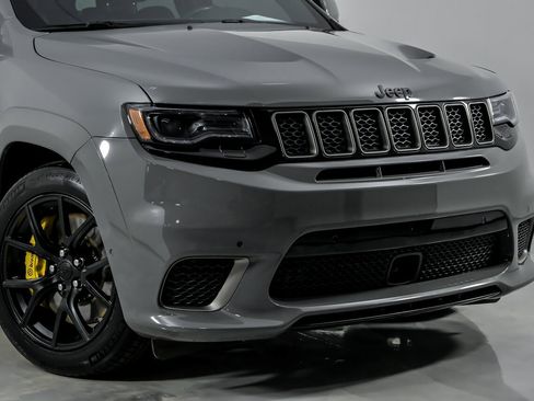 Used 2021 Jeep Grand Cherokee Trackhawk image 3