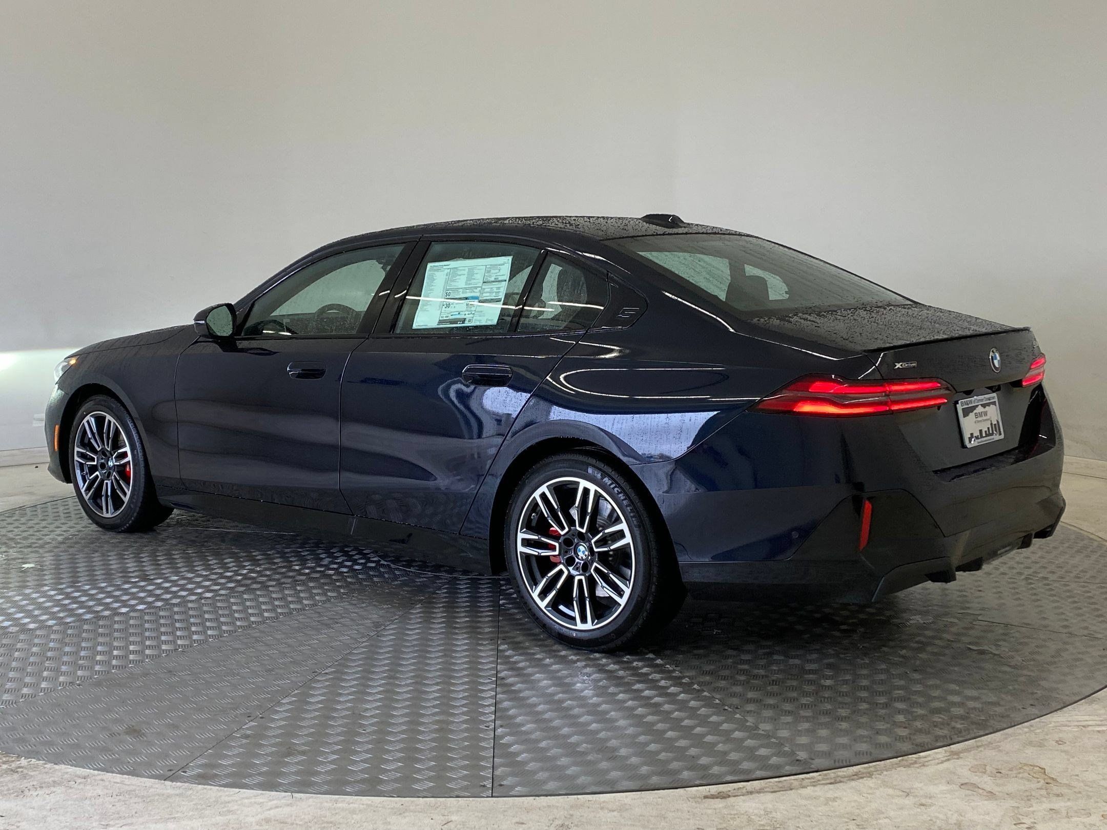 Used 2026 BMW 530i xDrive w/ M Sport Package AWD/4WD image 3