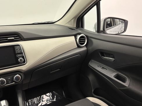 Used 2021 Nissan Versa SV image 26