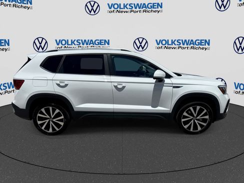 Used 2023 Volkswagen Taos SE FWD image 15