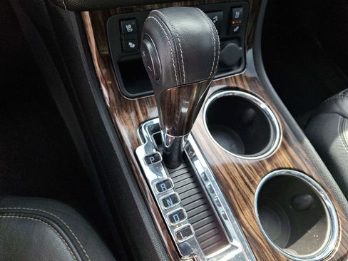 Used 2015 GMC Acadia Denali image 17