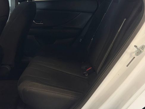 Used 2021 Hyundai Elantra SEL FWD image 22