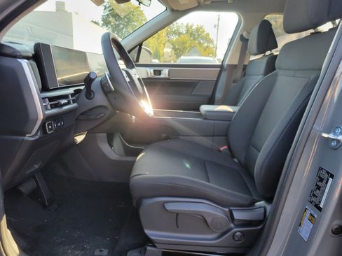 New 2026 Hyundai Santa Fe SE image 18