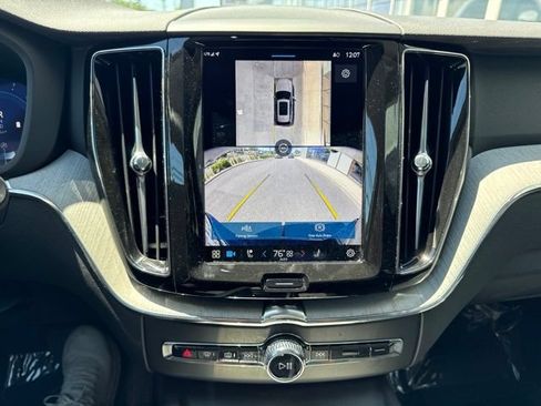 Certified 2025 Volvo XC60 B5 Plus w/ Climate Package AWD/4WD image 24