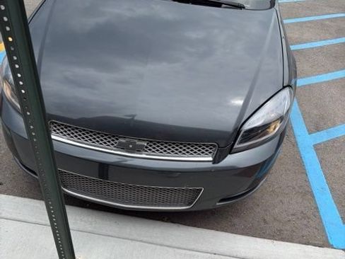 Used 2012 Chevrolet Impala LT FWD image 2