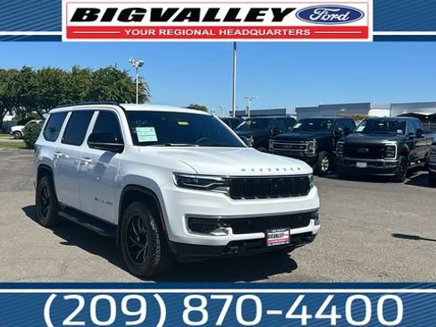Used 2024 Jeep Wagoneer 4WD w/ Convenience Group I image 1