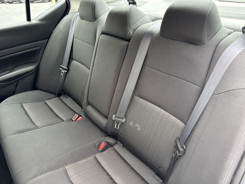 Used 2025 Nissan Altima 2.5 SV FWD image 28