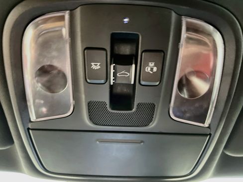 Used 2021 Kia Stinger GT2 AWD/4WD image 21
