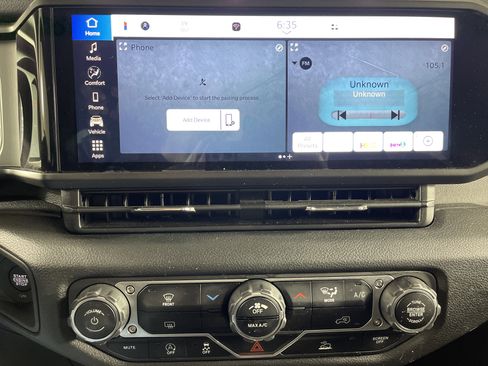 Used 2024 Jeep Gladiator Sport image 21