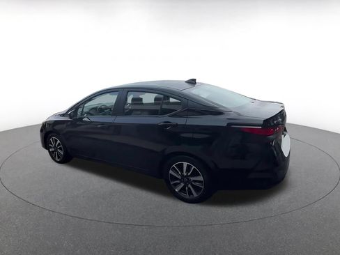 Used 2025 Nissan Versa SV FWD image 9
