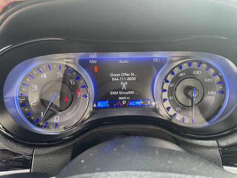 Used 2019 Chrysler 300 S AWD/4WD image 7