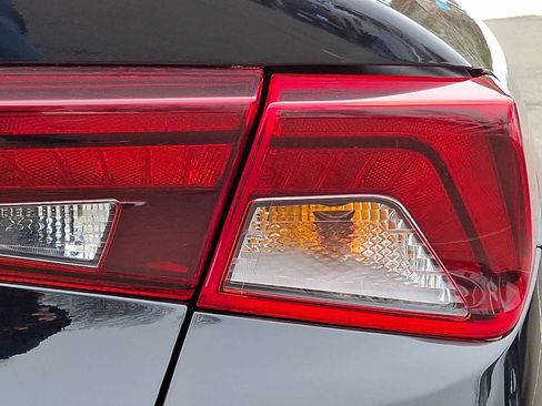 Used 2021 Kia K5 LXS image 13