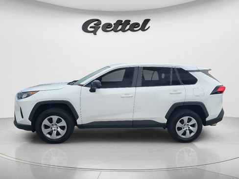 Used 2022 Toyota RAV4 LE FWD image 8