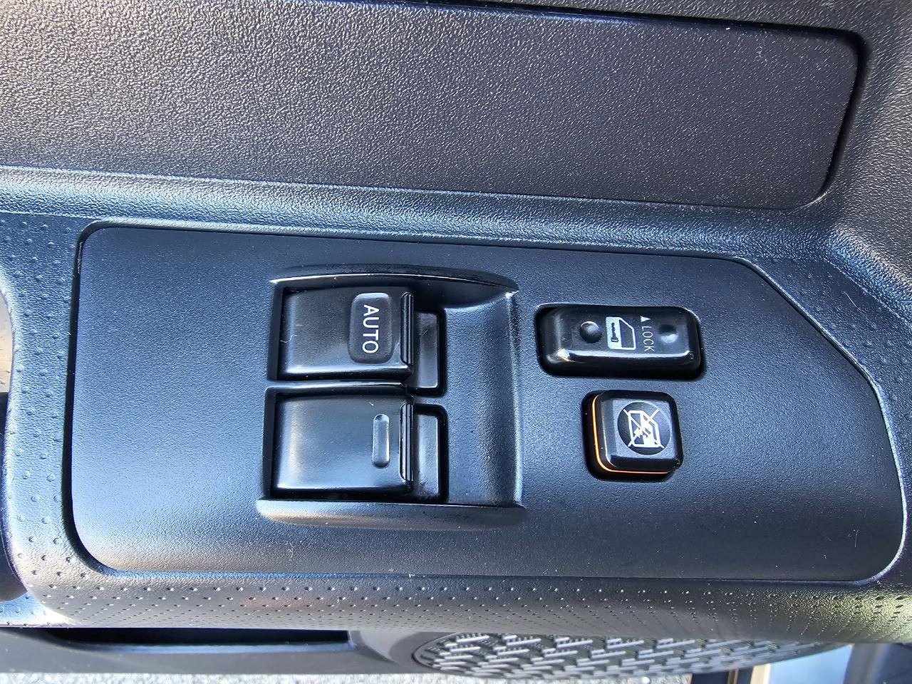 Used 2011 Toyota FJ Cruiser 4WD w/ Convenience Pkg image 29